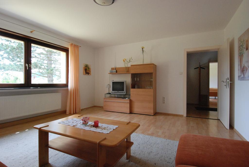 Ferienwohnungen Fliegerstrasse Gersfeld Exteriér fotografie